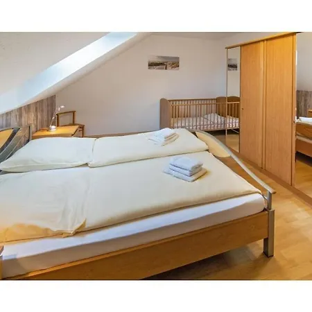 Flood Comfortable Semesterbostad *