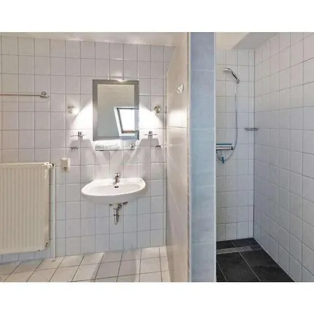 Flood Comfortable Semesterbostad *